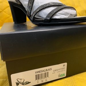 Naturalizer dress shoes